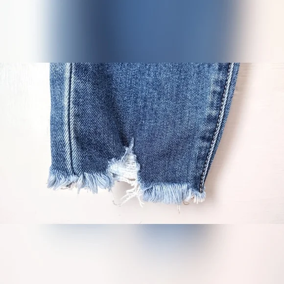 Cello Blue Distressed Women's Jeans Size 1 - New With Tags - Picture 3 of 4